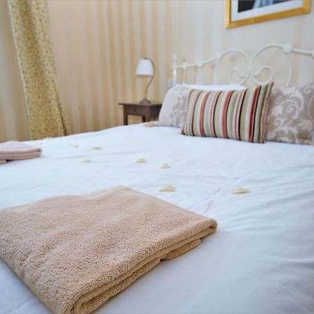 הוילה אילפרקומב The Old Vicarage מראה חיצוני תמונה